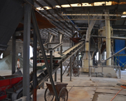 時產12噸玻璃磨粉（fěn）生產線